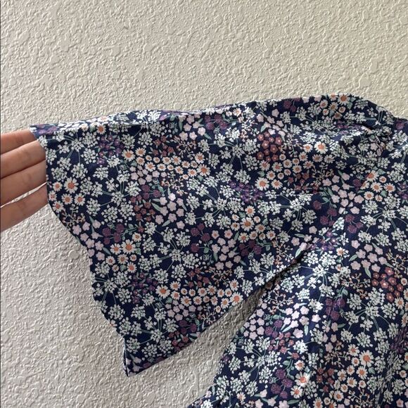 SHOP THE MINT Girls Time goes by Navy Blue Ditsy Floral Scalloped Dress sz Small - Picture 4 of 8